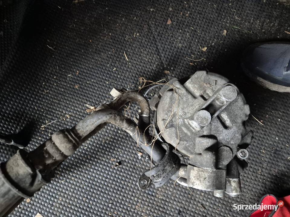 Sprężarka klimatyzacji passat b5 Kompresory klimatyzacji Motoryzacja Żagań