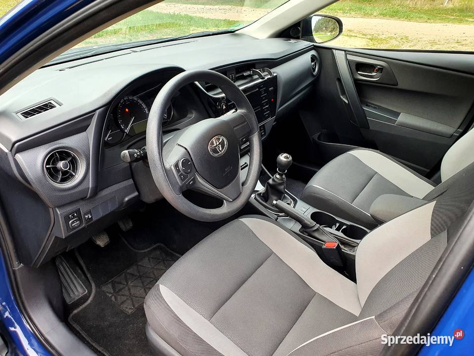 TOYOTA AURIS 13 Benzyna SUPER STAN Świeżo ESP Poznań