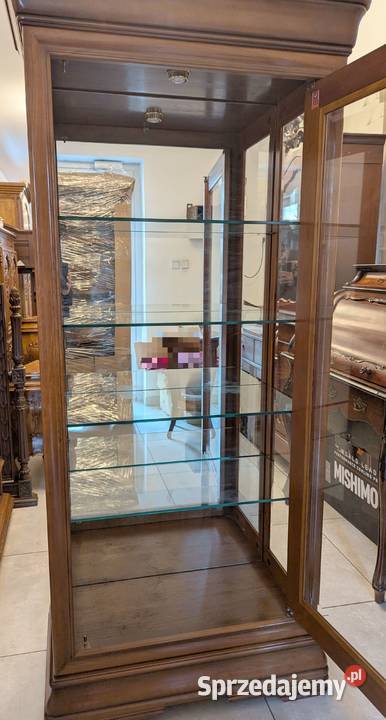 Piękna witrynaserwantka ludwikowska orzechsklep śląskie Dąbrowa Górnicza