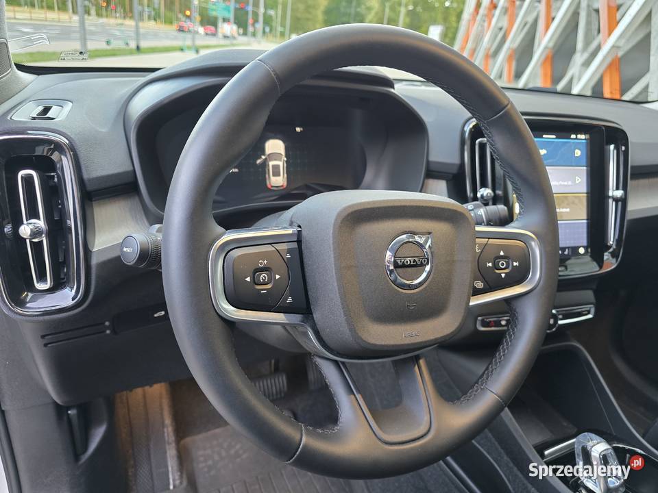 VOLVO XC40 2024 LIFT 20 250 30000 B5 AWD podlaskie