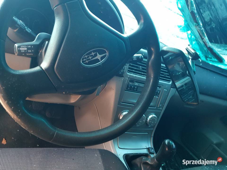 Okazyjnie uszkodzone subaru Warszawa