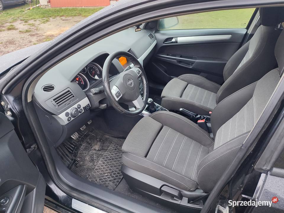 Sprzedam Astra H 20T z LPG łódzkie Rokiciny-Kolonia