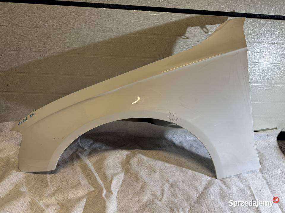 Błotnik lewy Audi A4 B8 0711 osobowe Jasienica