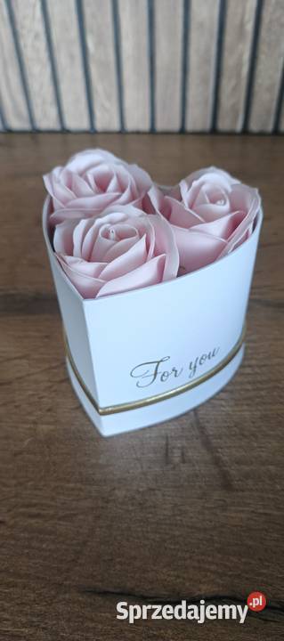Flower box z różami mydlanymi prezent na każdą mazowieckie Warszawa