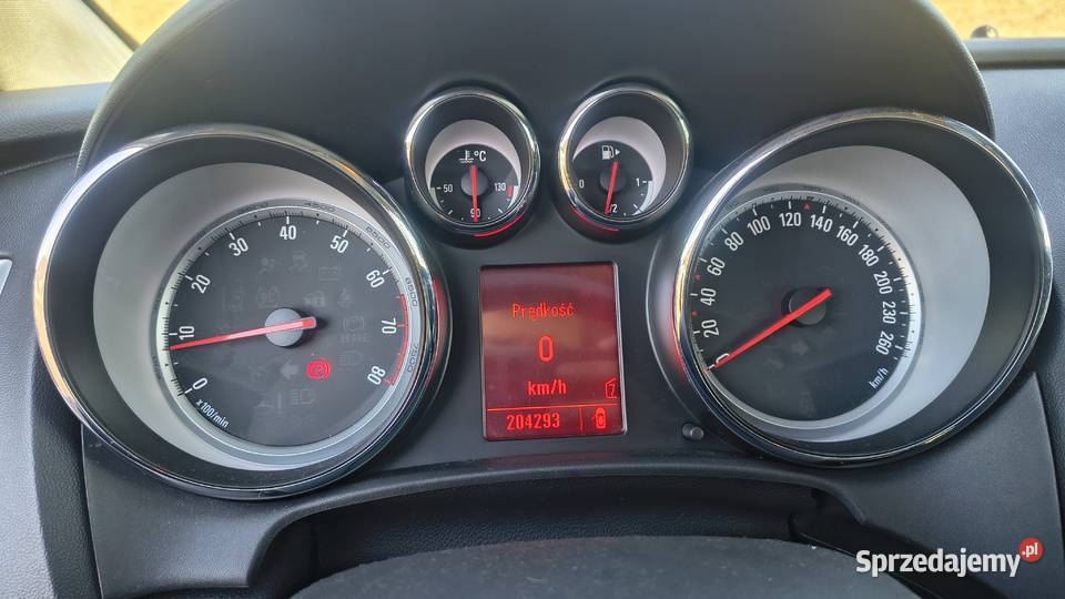 Opel Astra J 14 T 2010 Sportstourer Rok produkcji 2010 Szczawne