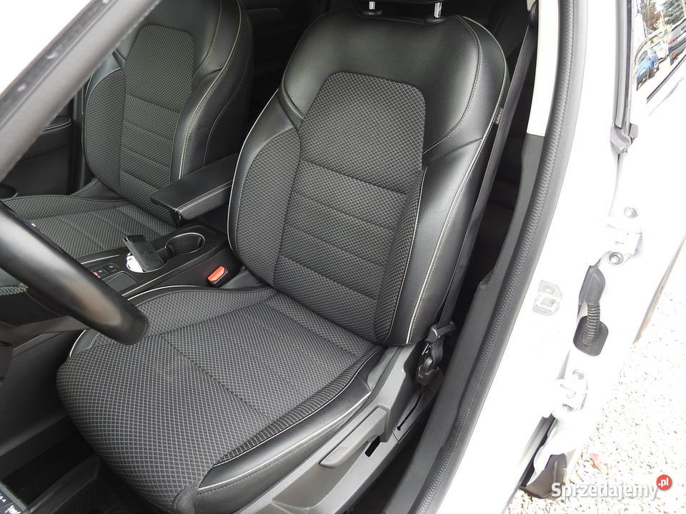 16 16V HYBRID 143 NAVI KAMERA FULL LED Mielec