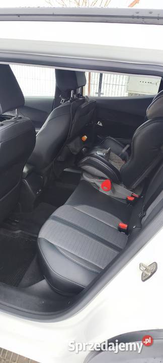 Peugeot 2008 15 HDi 110