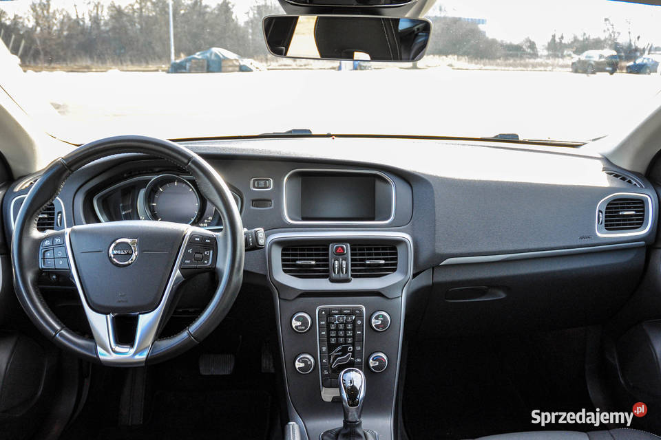 Volvo V40 20d Automat Lift 2019 r 120KM dolnośląskie Wrocław
