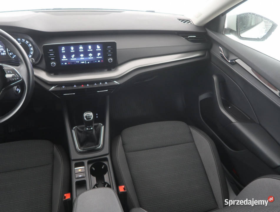 Skoda Octavia 10 TSI manualna Bielany Wrocławskie sprzedam