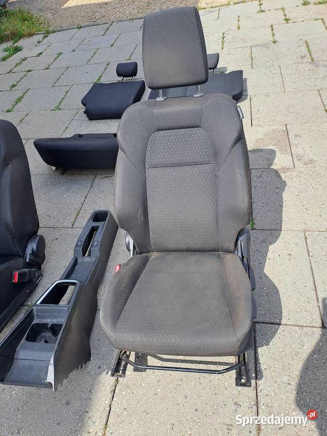 Suzuki Swift MK8 5D komplet podgrzewanych foteli Jastrzębie-Zdrój