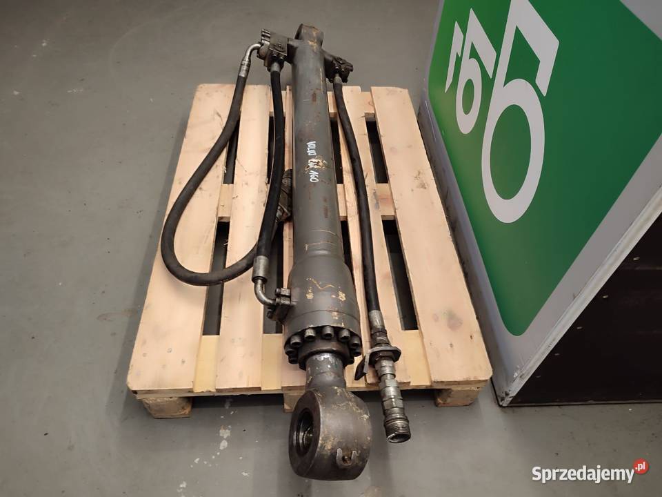 Siłownik hydrauliczny wychyłu ramienia VOLVO EW Wilkowo