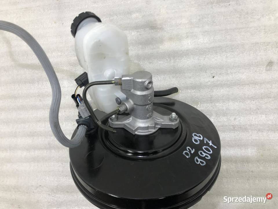 SERWO HAMULCOWE 472104797R DACIA DUSTER II