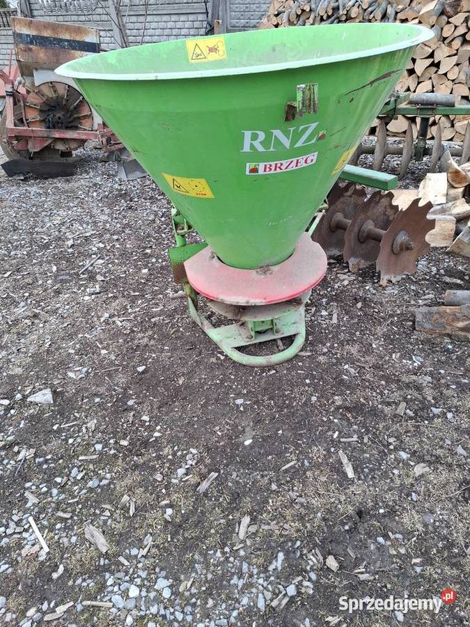 Rozsiewacz lej nowy Nowa Słupia