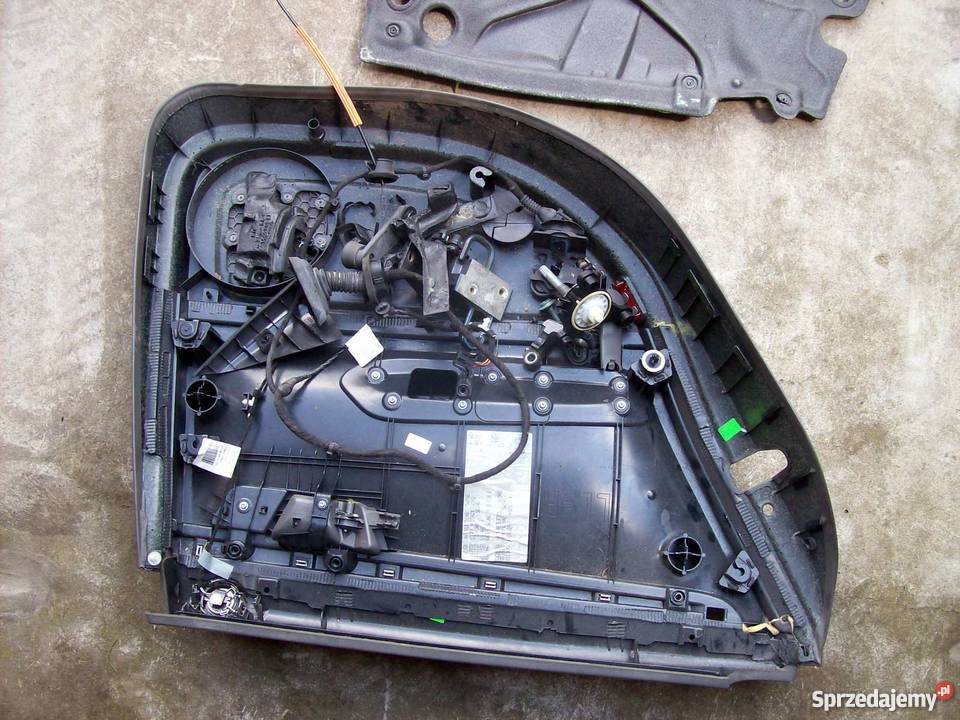 Pszycie drzwi tył prawe Audi A4 B6 szyba listwy zachodniopomorskie Mirosławiec sprzedam