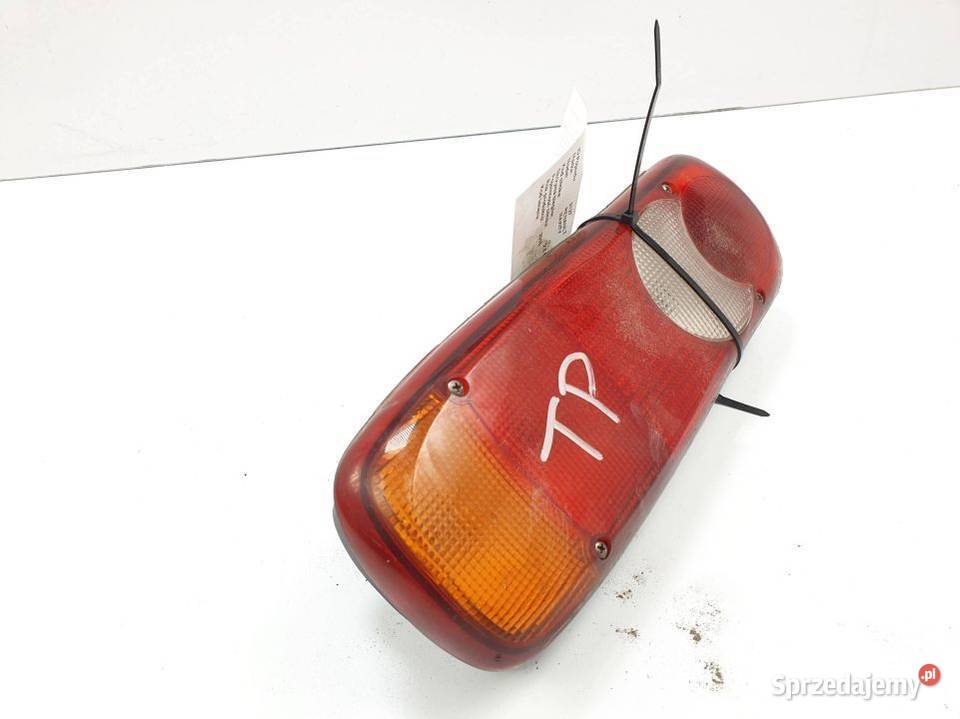 LAMPA PRAWA TYŁ RENAULT MAXITY