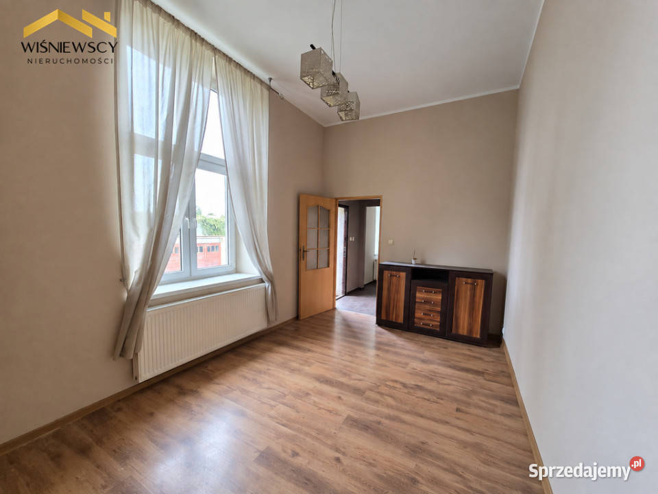 Kamienica Malbork centrum 8 mieszkań 5 garaży sprzedam