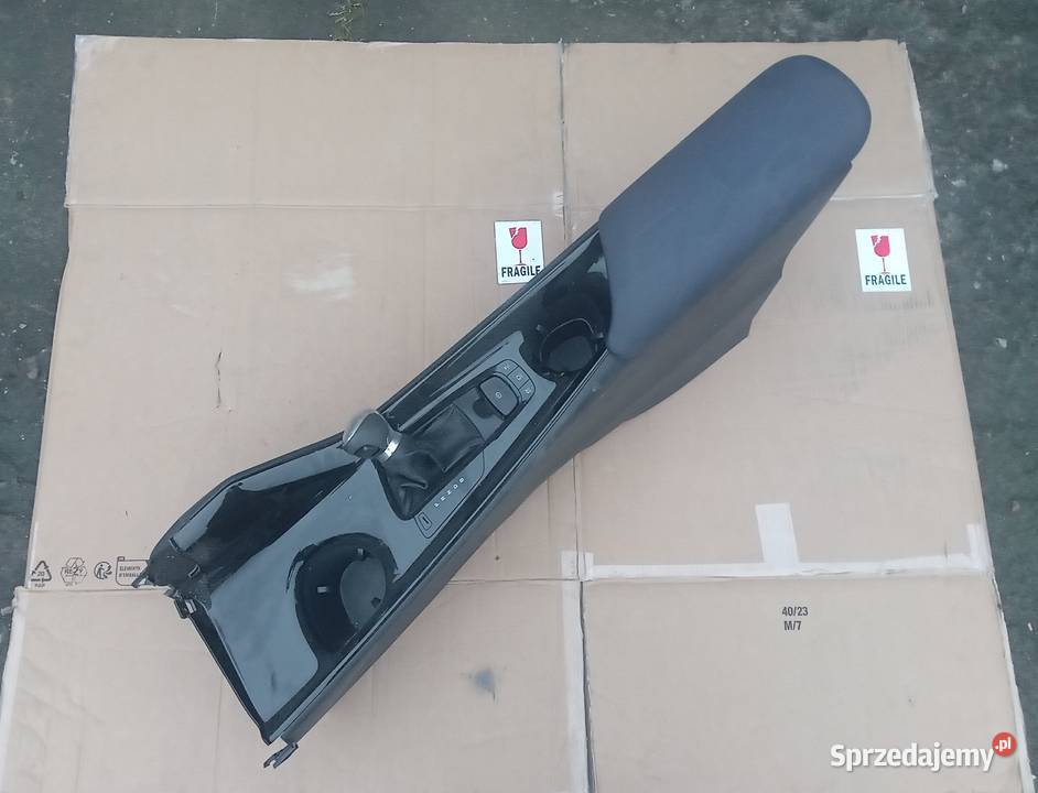 Toyota CHR Hybryda podłokietnik Podłokietniki Przeźmierowo sprzedam