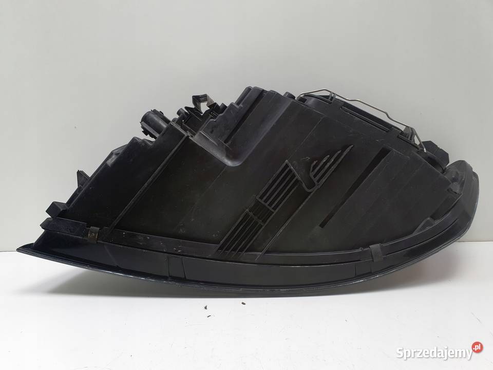 Volvo S40 II V50 LIFT PRZEDNIA LAMPA PRAWA prawy osobowe sprzedam