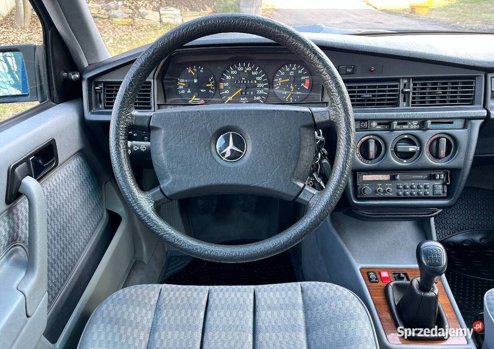 Mercedes w201 w całości bądź na czesci nieuszkodzony Bolesławiec