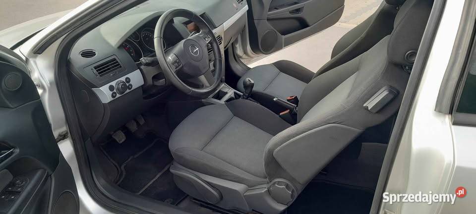 Opel Astra H GTC 16 benzyna 230000km Gostynin