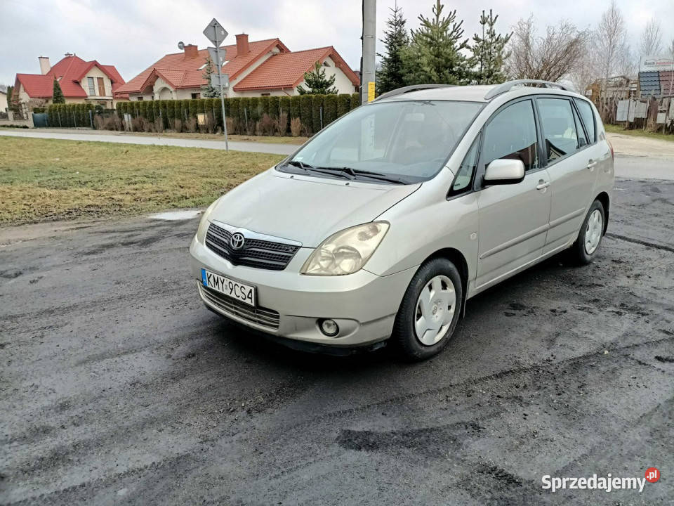 Toyota Corolla Verso Toyota Corolla Verso 20D4D nieuszkodzony Tarnów sprzedam