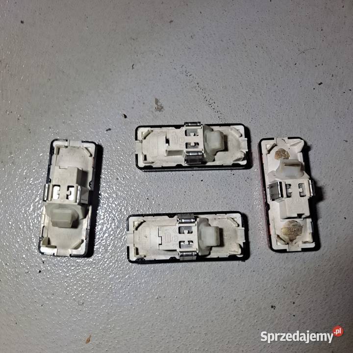 Lampki oświetlenia boczka drzwi Peugeot 407 Rok produkcji 2005 mazowieckie Zielonka