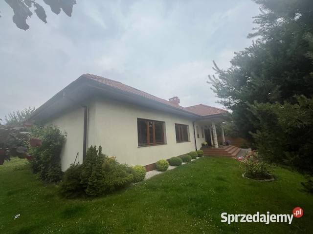 Sprzedam dom wolnostojący w Kleszczowie na