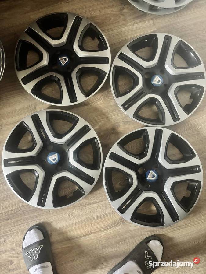 Kołpaki Dacia cztery ładne Koszalin