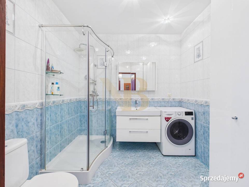 Dom z częścią usługową Dom rodziny w zielonym Józefów