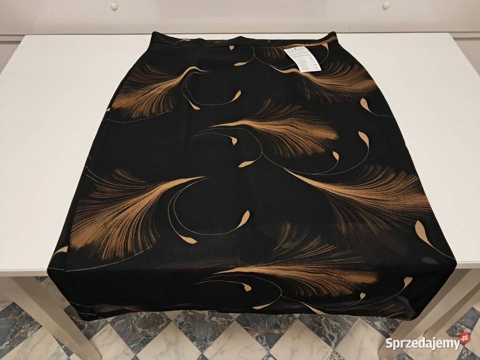 Spódnica czarna w beżowe wzory 44 do sprzedania