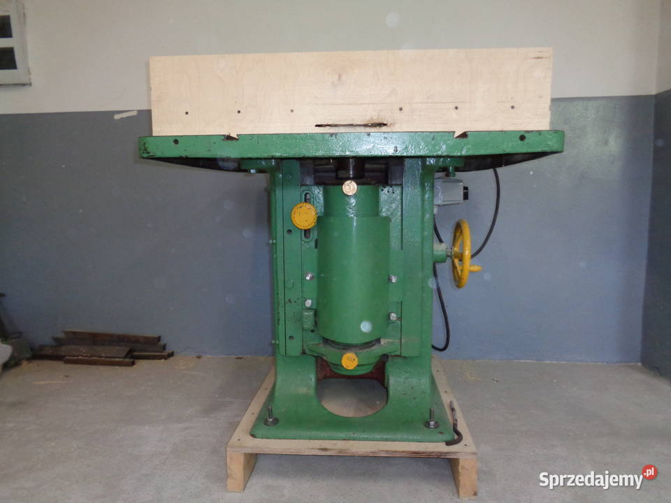 Frezarka dolnowrzecionowa Różan