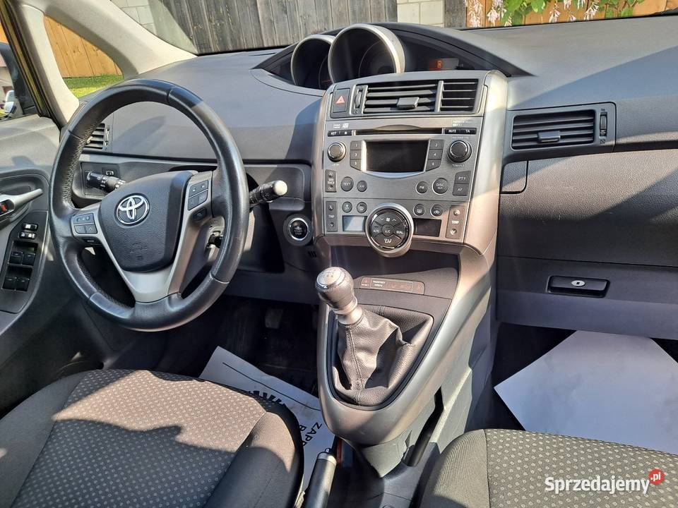 113Toyota Verso Rok produkcji 2009 Końskie