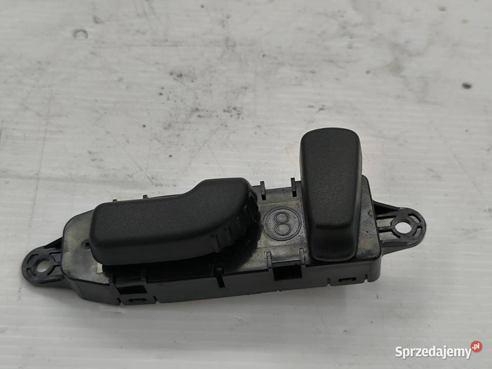 PRZYCISK REGULACJA FOTELA LEWY INFINITY QX70