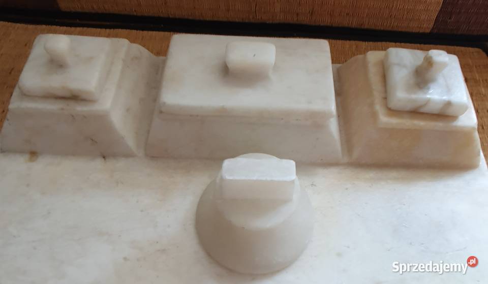 PRZYBORNIK NA BIURKO z alabastru przedwojenny