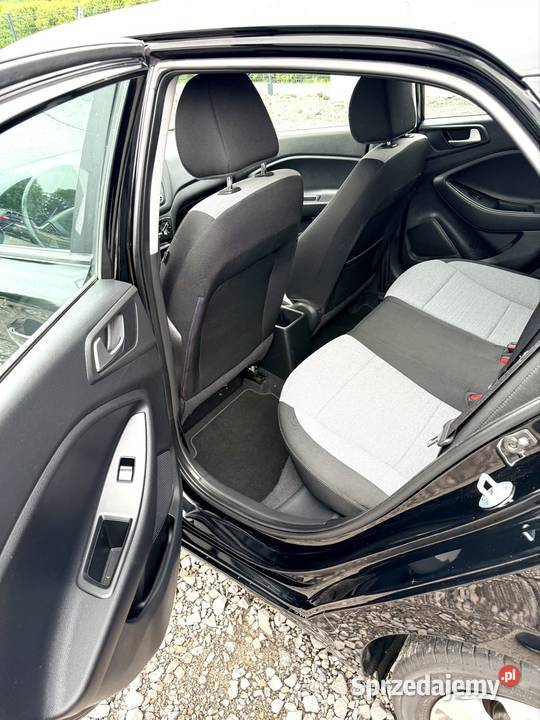 Hyundai i20 Benzyna welurowa tapicerka Tomaszów Lubelski sprzedam