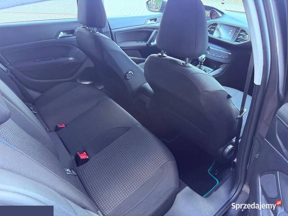 Peugeot 308 12 PureTech Active Pack 130 2020r manualna