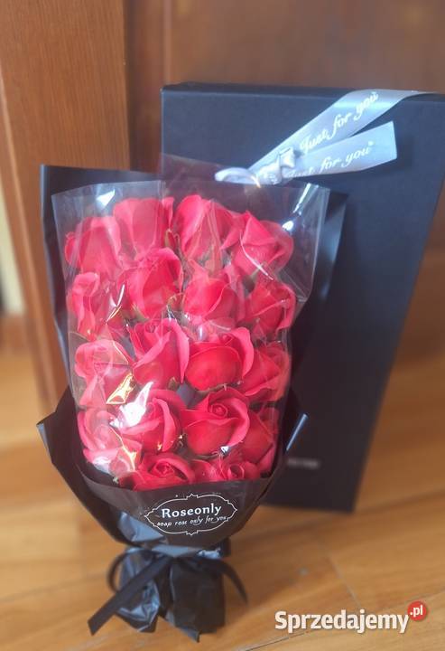Bukiet 18 mydlanych roż w pudełku prezentowym Strzyżów