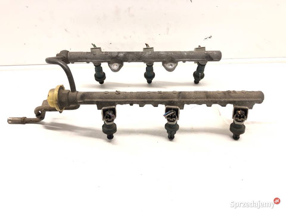 LISTWA WTRYSKOWA TOYOTA AVALON 232500A010 30 214 sprzedam