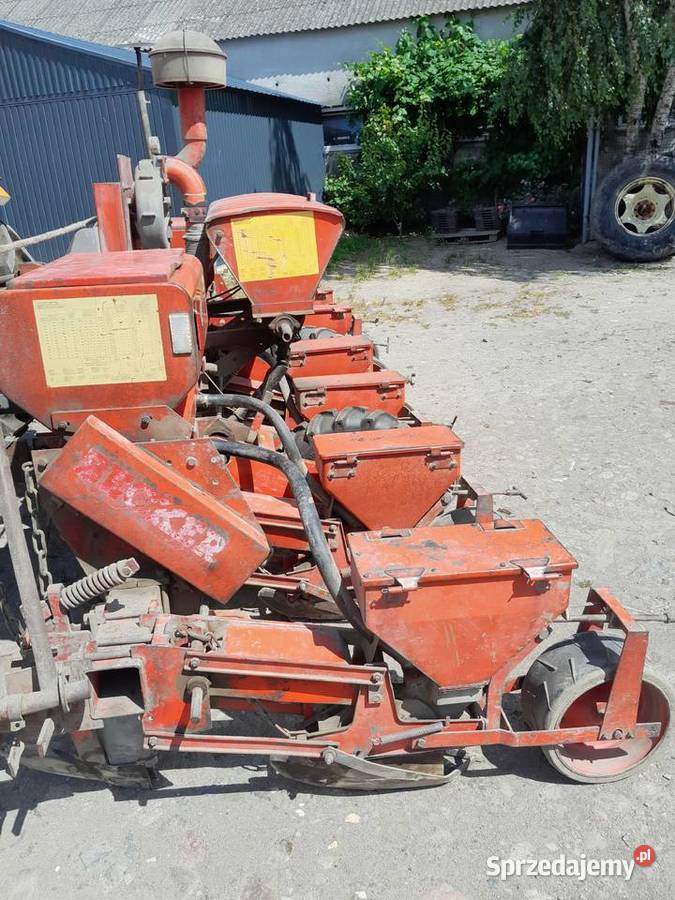 Siewnik do kukurydzy Becker Paniewo