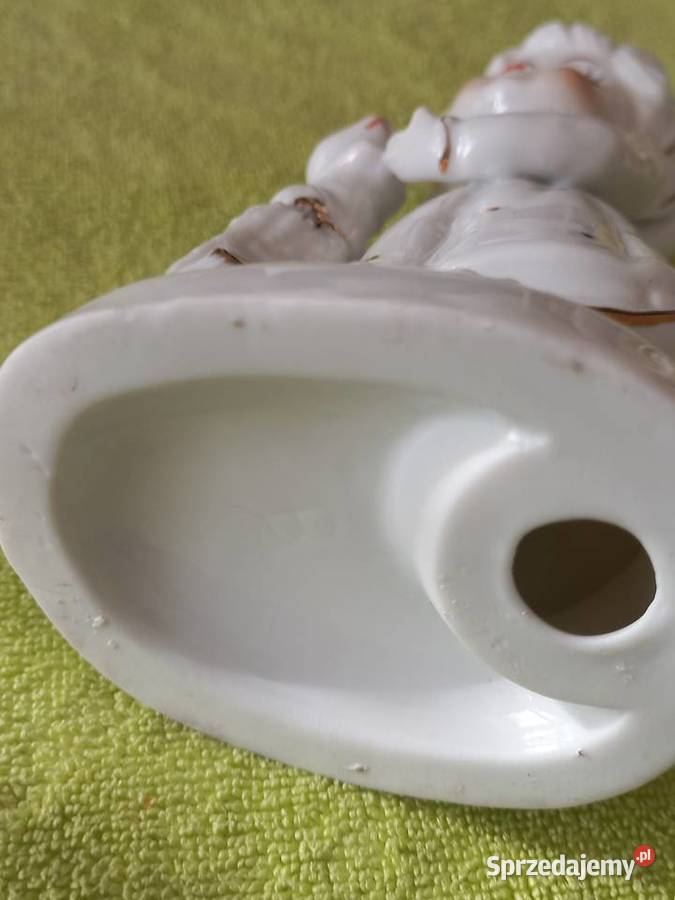 Figurka porcelanowa Dziewczynka z pieskiem Toruń