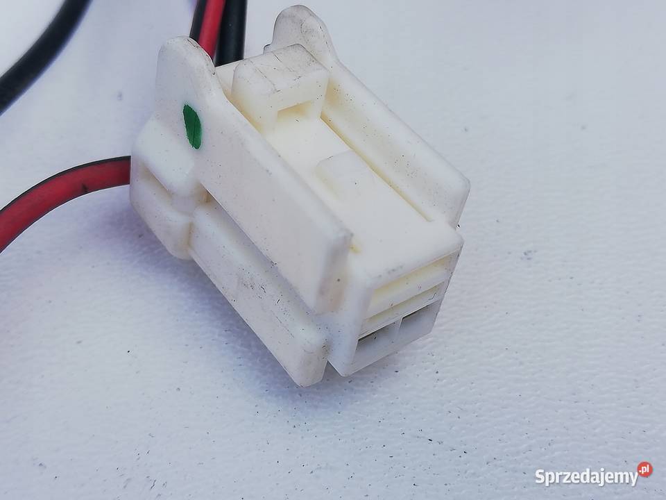 LAMPA W KLAPĘ PRAWA LEWA INFINITI FX35 FX45 osobowe Oświetlenie