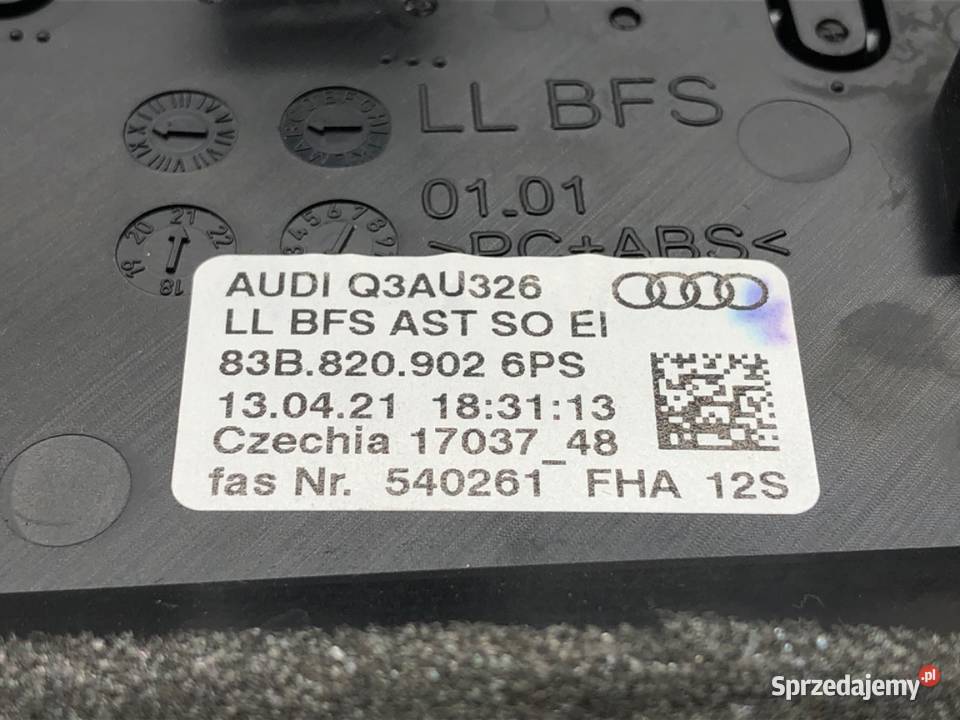 KRATKA NAWIEWU PRAWY PRZÓD AUDI Q3 II 83B820902