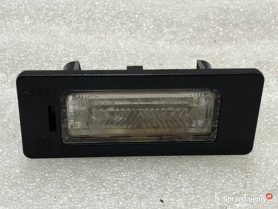 PODŚWIETLENIE TABLICY AUDI A5 8T 0715 8T0943021 osobowe wielkopolskie