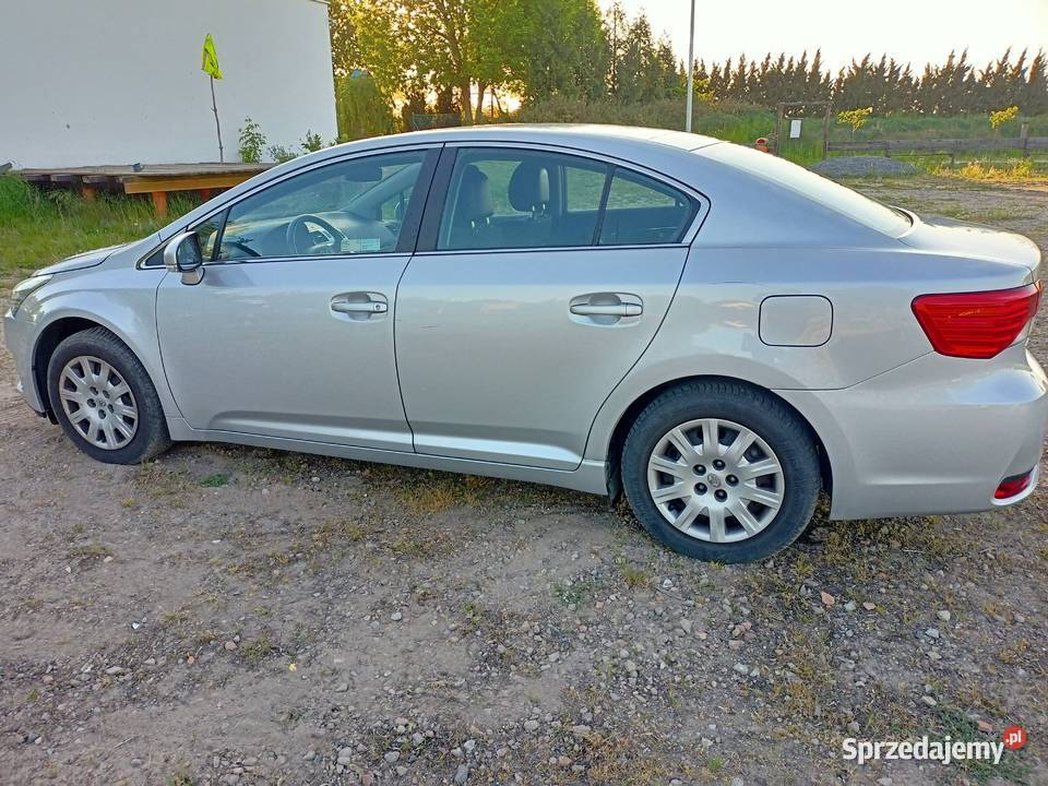 TOYOTA AVENSIS SALON POLSKA Poznań