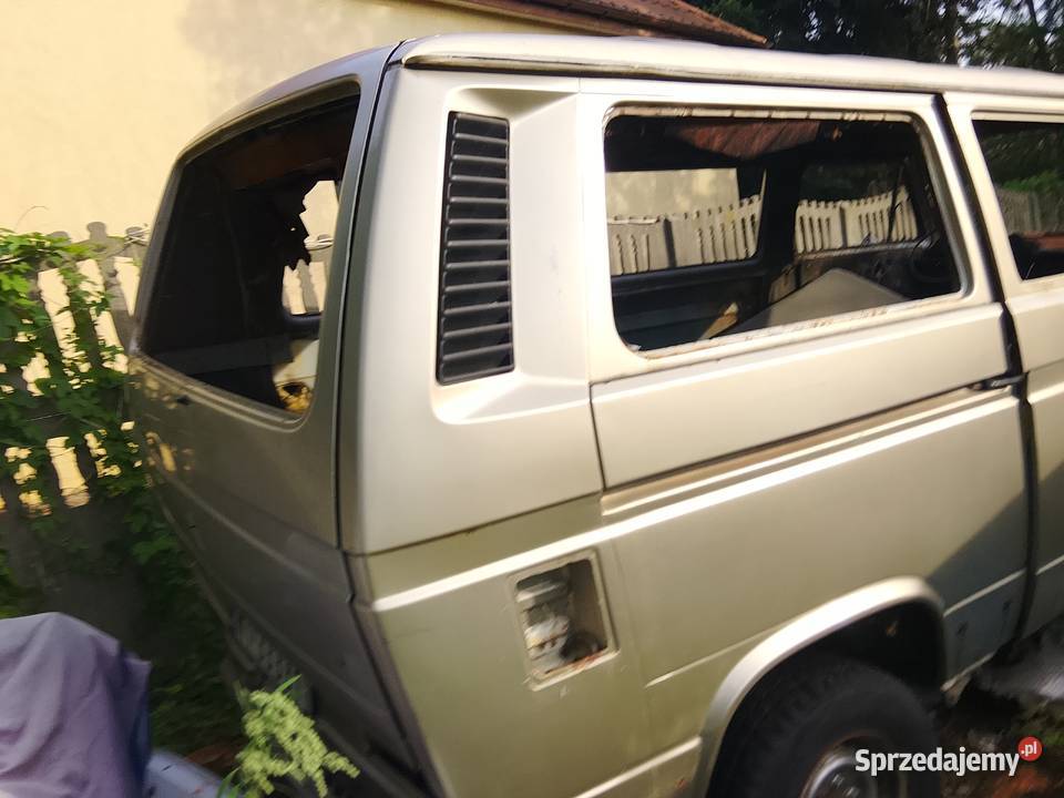 Klapa tylna volkswagen t3 z miejscem na znaczek Klapy bagażnika Józefów sprzedam