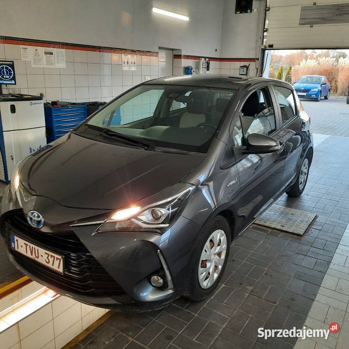 Toyota Yaris hybryda automat stan perfekcyjny Białystok