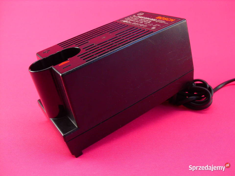 Ładowarka BOSCH Typ 2 607 224 000 Bielawa sprzedam