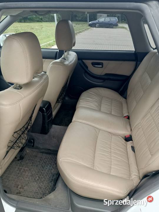 Subaru Outback 25 LPG 4x4 skóry klima manual Pruszków