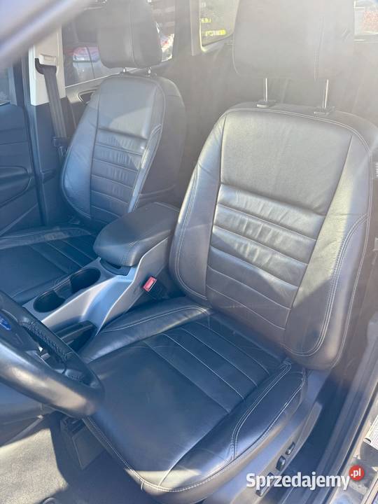 Ford Escape z mocnym silnikiem Kosakowo