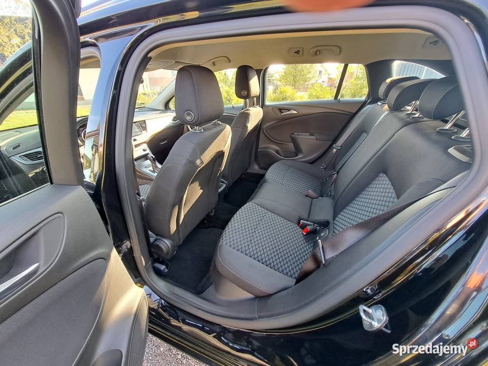 Opel Astra Sports Tourer 16 CDTI z 2019 roku diesel Białystok